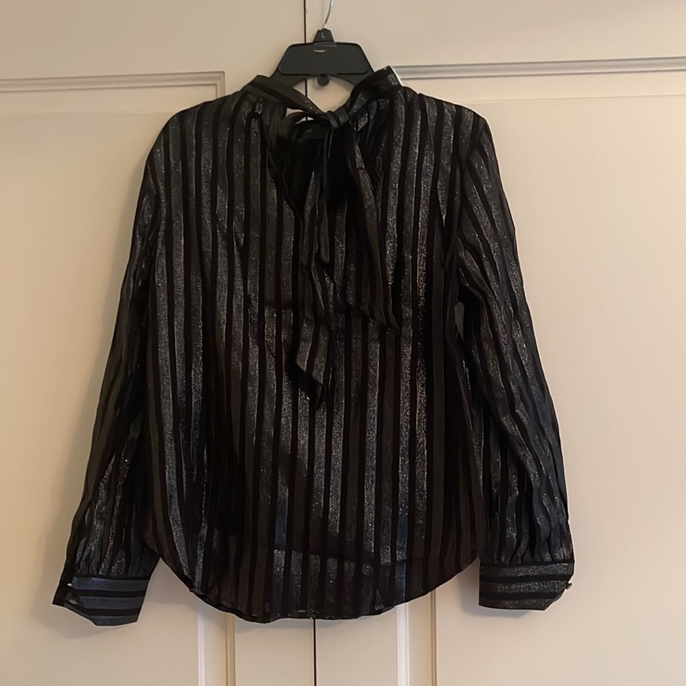 Metallic chiffon mock neck top - Picture 3 of 5